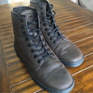 NWOT Women’s Dr Martens Sheridan Boots